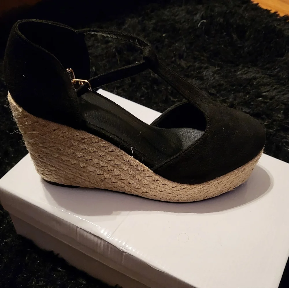 Wedges - Picture 1 of 2